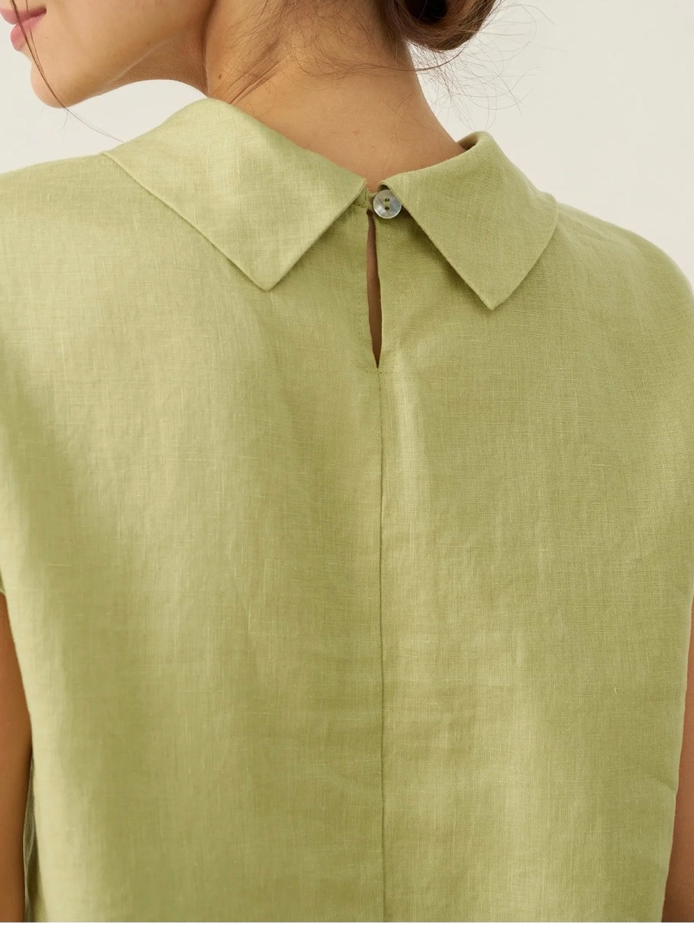 Linen top with Rolled Neck - Picture 4 of 16